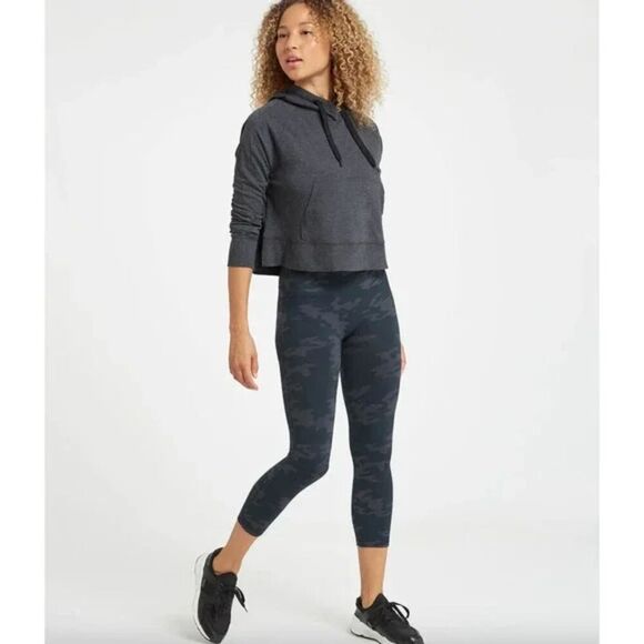 SPANX Look At Me Now Seamless Cropped Dark Camo Workout Leggings Size Large - Picture 1 of 7